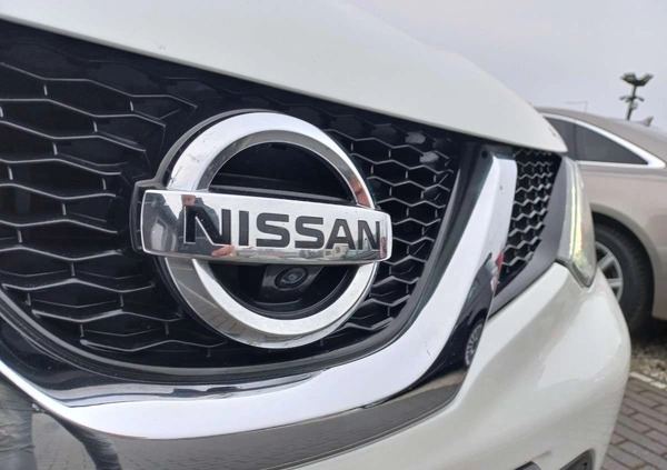 Nissan Qashqai cena 63900 przebieg: 72000, rok produkcji 2016 z Międzyzdroje małe 407